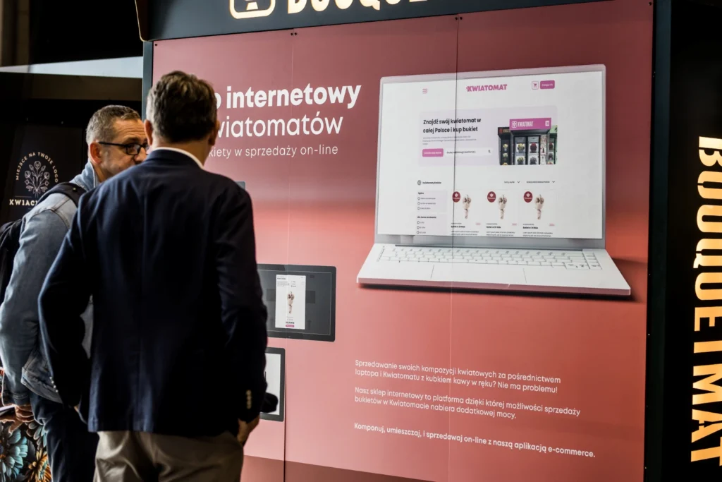 Prezentacja platformy kupbukiet.pl podczas targów florystycznych – sklep internetowy dla Kwiatomatów i lokalnych kwiaciarni umożliwiający zakup rzeczywistych bukietów online.